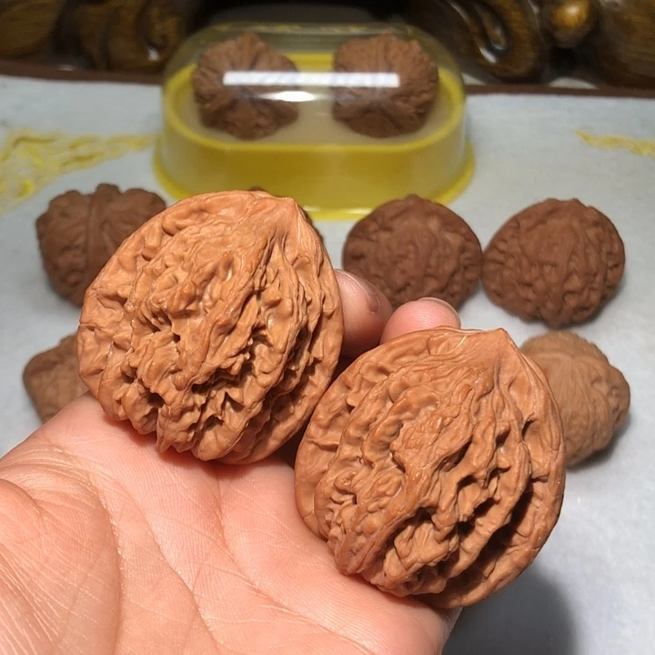 文玩核桃把件42麦虎
