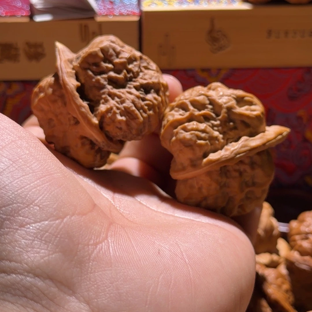 大***哥吊坠文玩核桃蛤蟆头