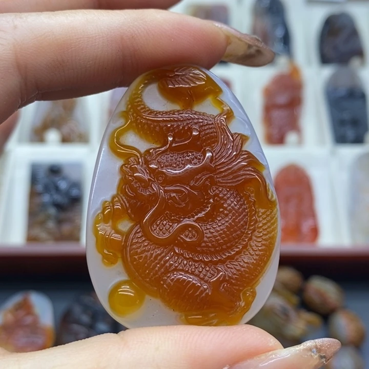 玛瑙/玉髓未镶嵌吊坠(赠链)吊坠