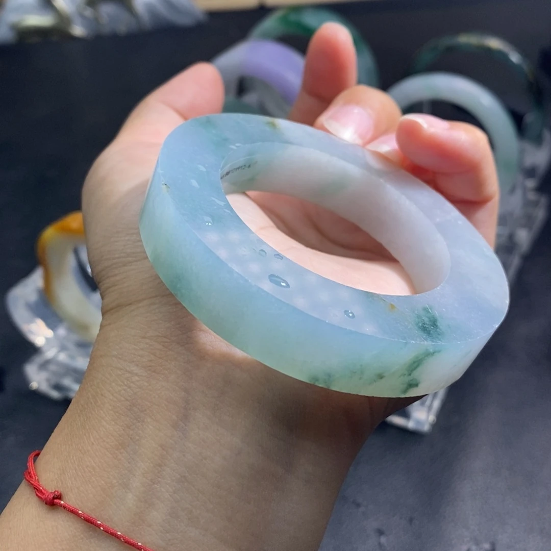 定制翡翠未镶嵌定制手镯