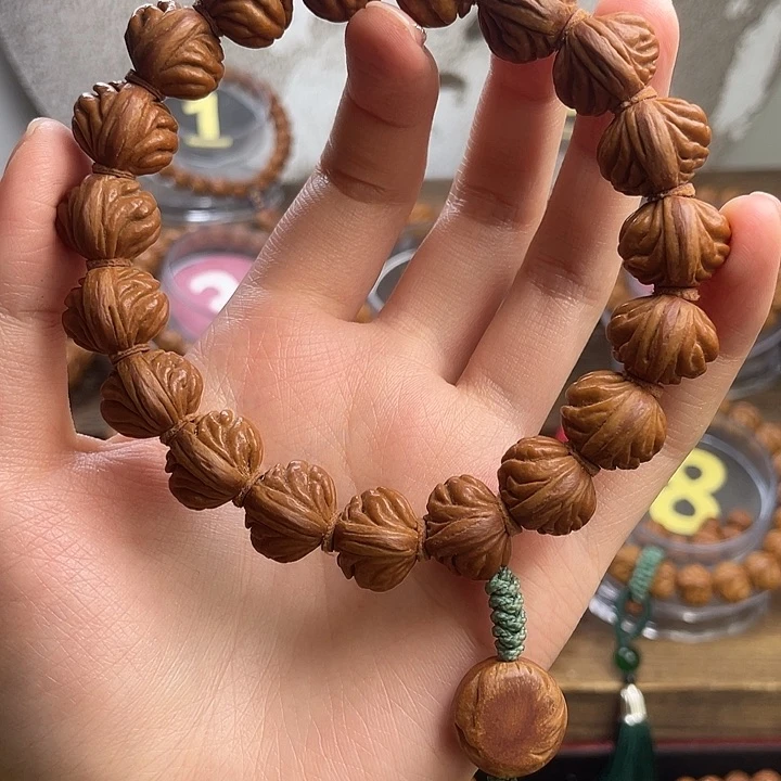 文玩核桃吊坠明**好16野生红魔