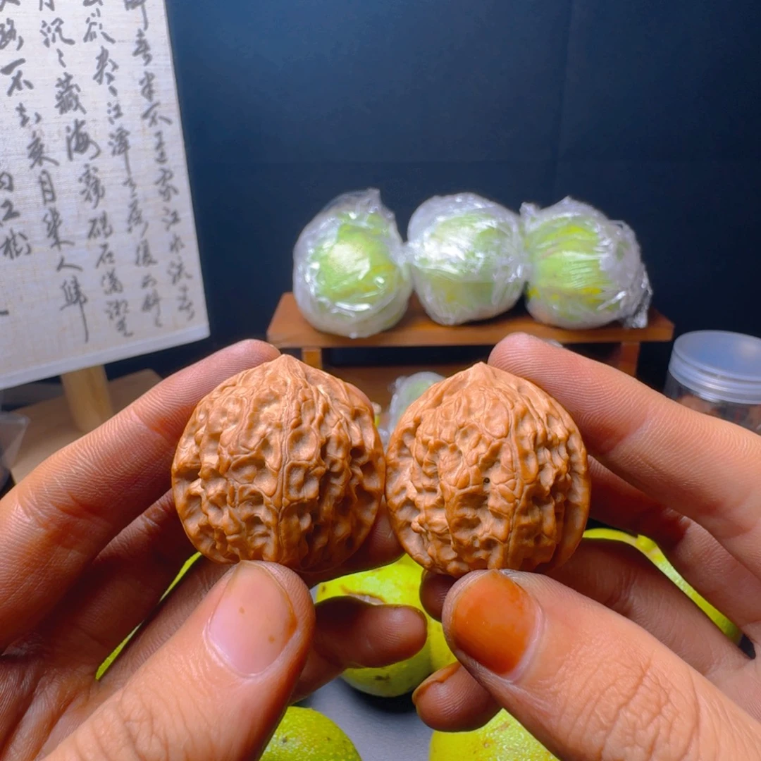 文玩核桃吊坠白蛇骨