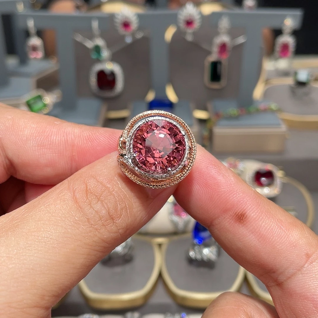18K金镶嵌戒指碧玺10.75ct