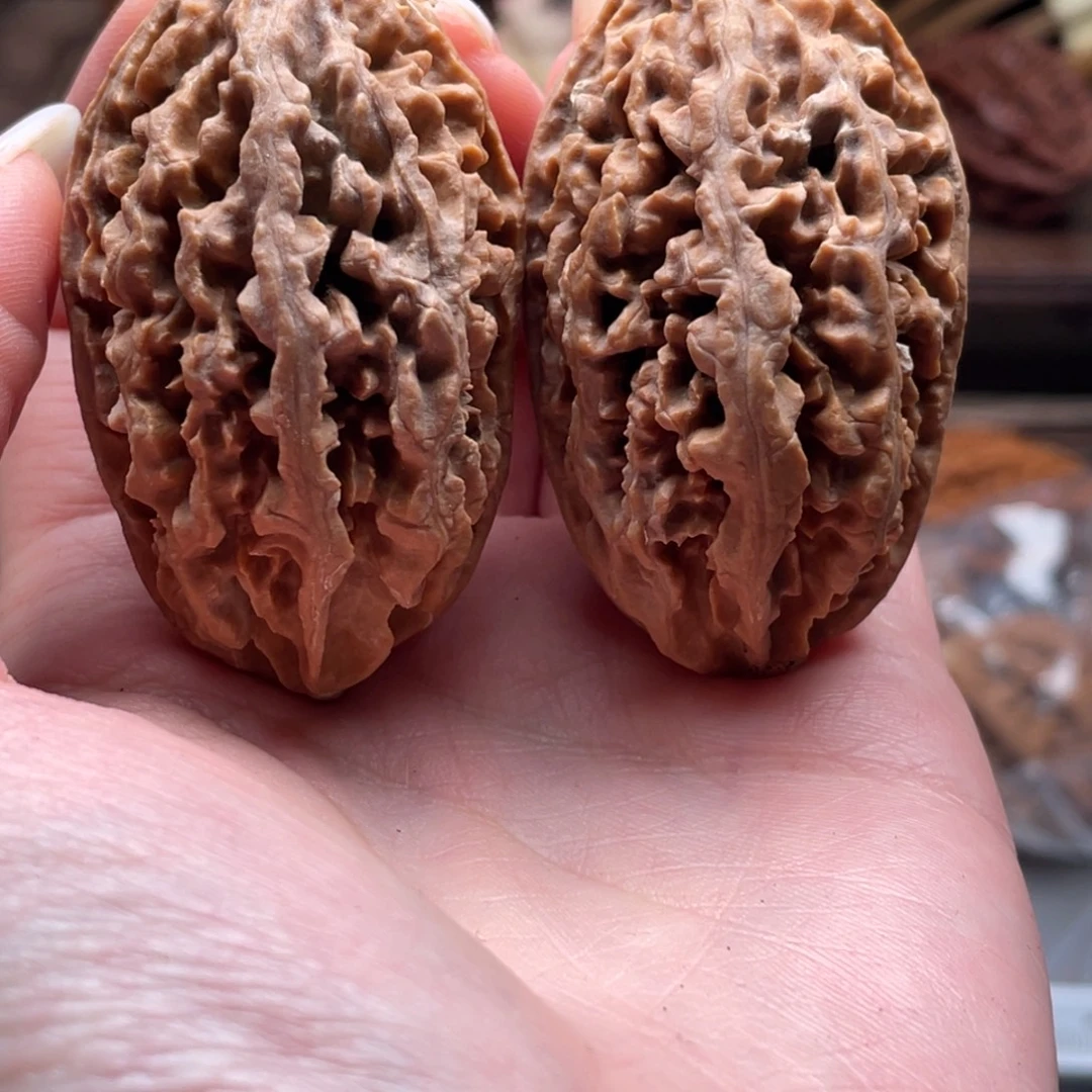 文玩核桃把件楸刀鱼18花皮