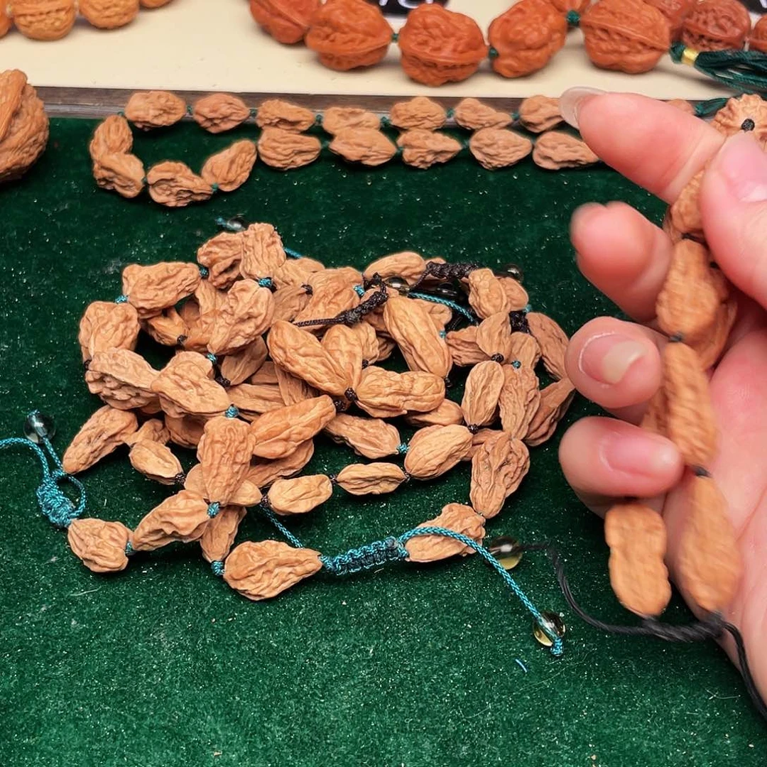 小***兵文玩核桃吊坠异形