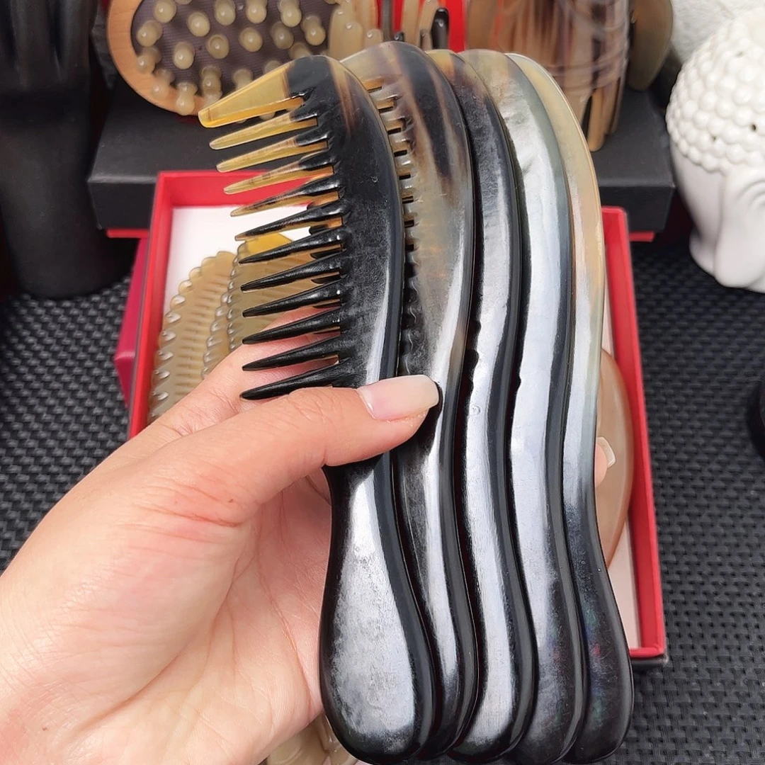 纯手工制作纯牛角梳子