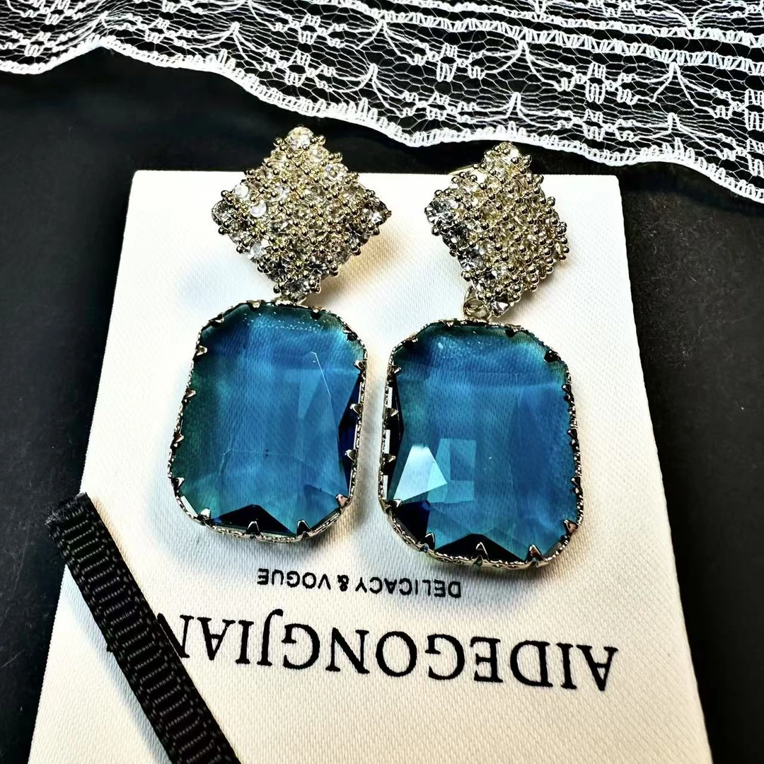 铜合金耳饰 买三送一气质蓝色轻奢时尚百搭复古耳钉耳坠