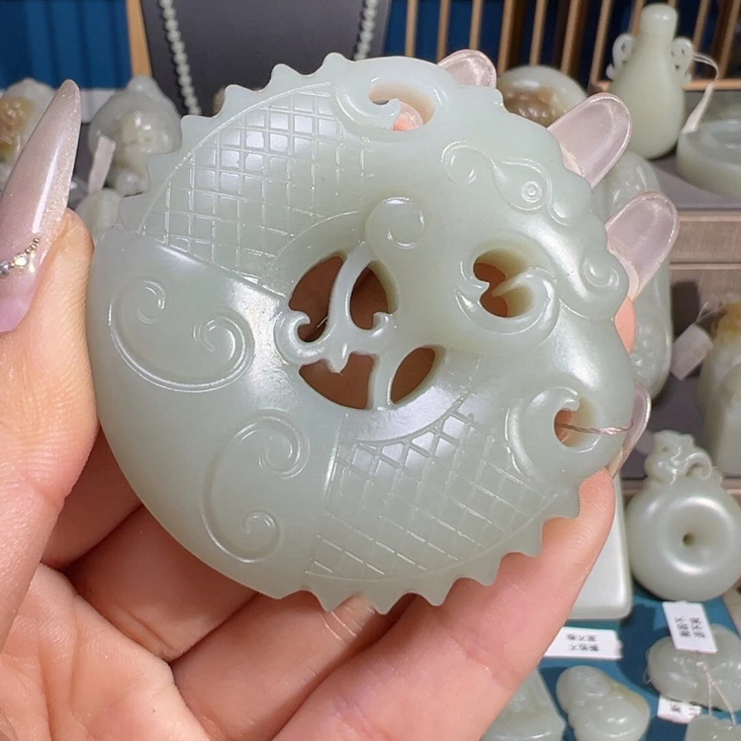 和田玉（糖玉）未镶嵌颈饰