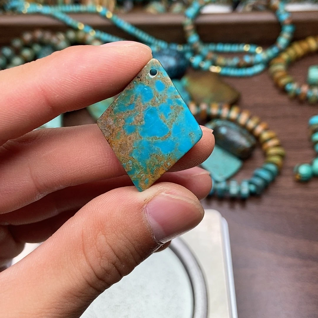 寒*纪特色三彩玉华蓝吊坠