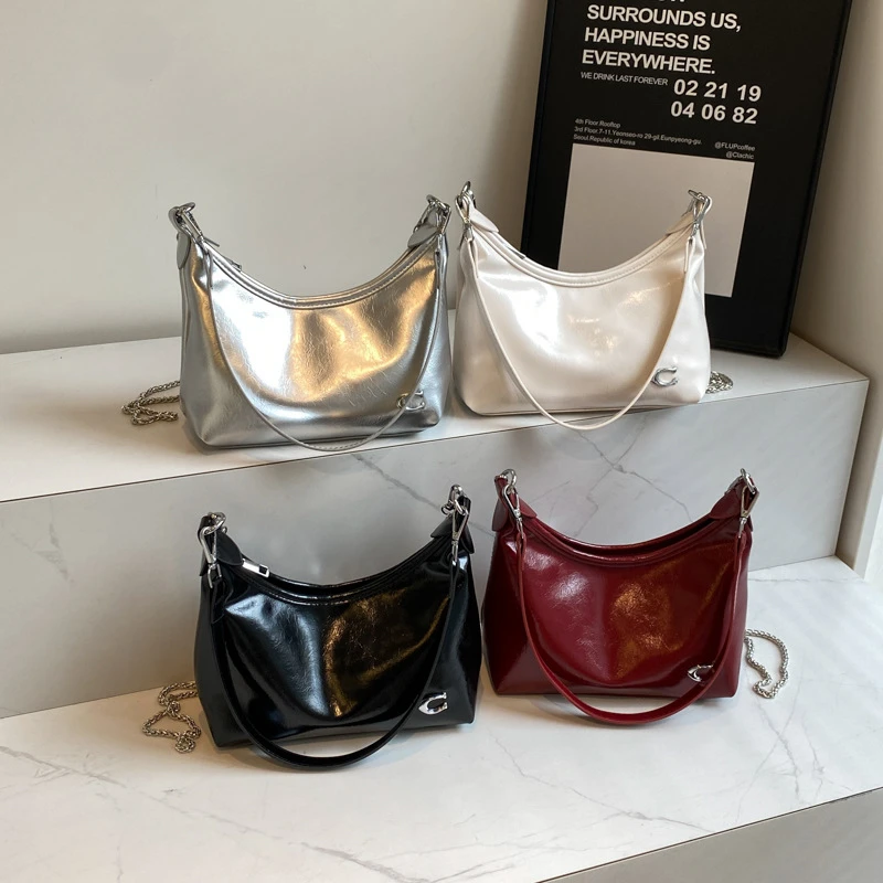 新款秋冬时尚女包腋下包亮面高级感单肩斜挎包潮流感新款百搭包包