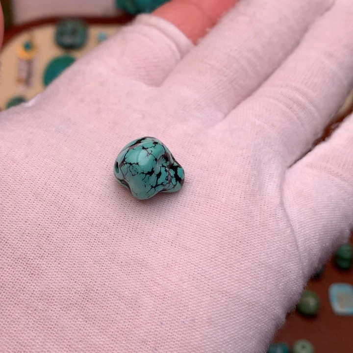 兰***未镶嵌绿松石珠宝奇石