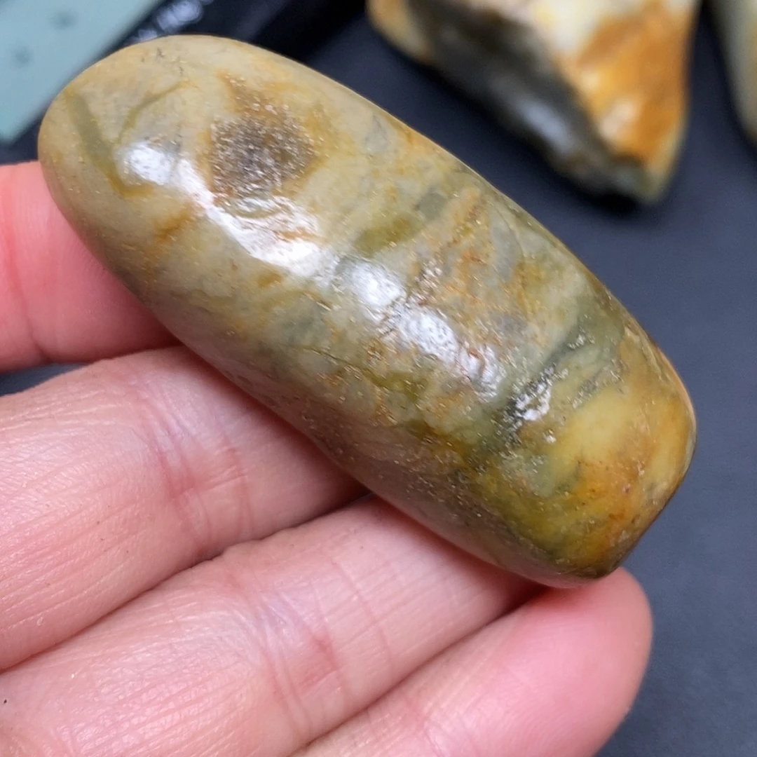 和田玉未镶嵌珠宝奇石