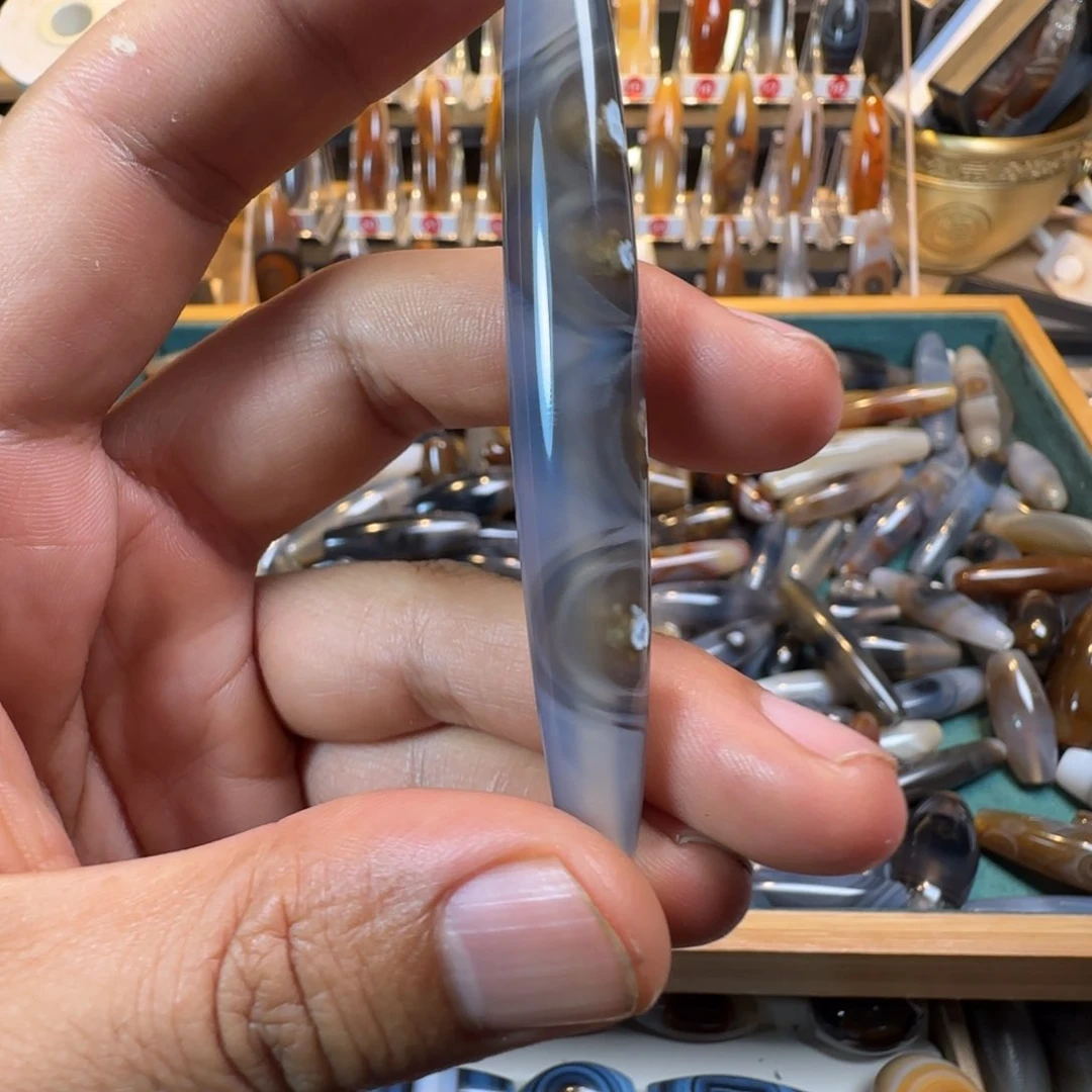 龍***馆玛瑙/玉髓颈饰未镶嵌