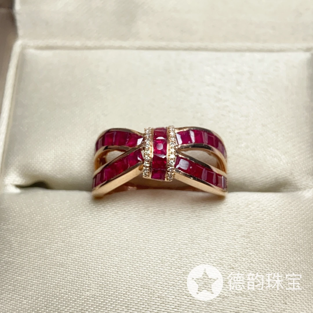 18k金镶嵌天然红宝石戒指