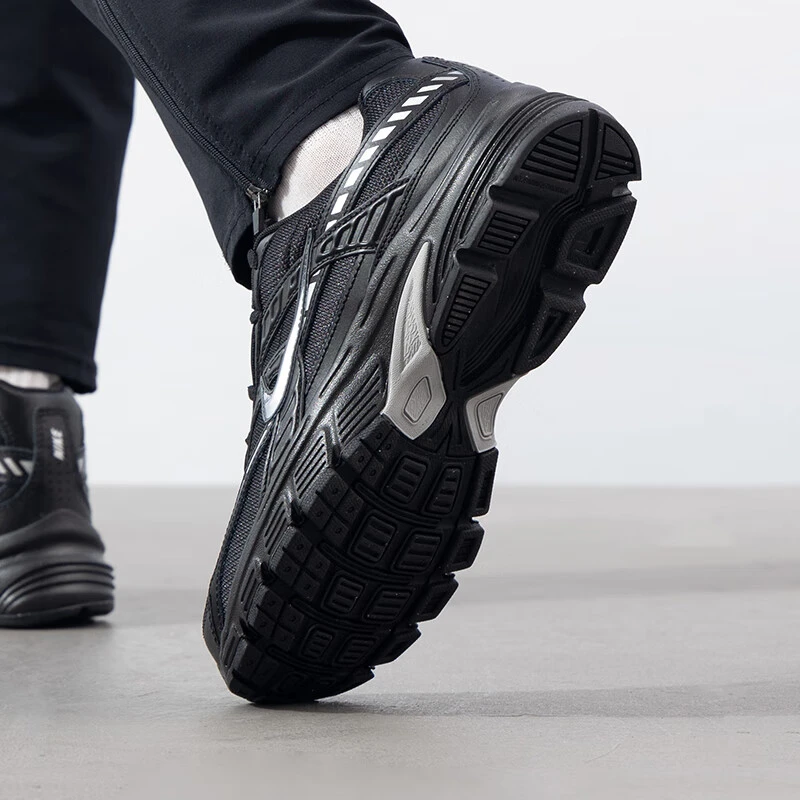 NIKE/耐克男鞋跑鞋 25夏季新款运动鞋缓震透气跑步鞋舒适休闲鞋