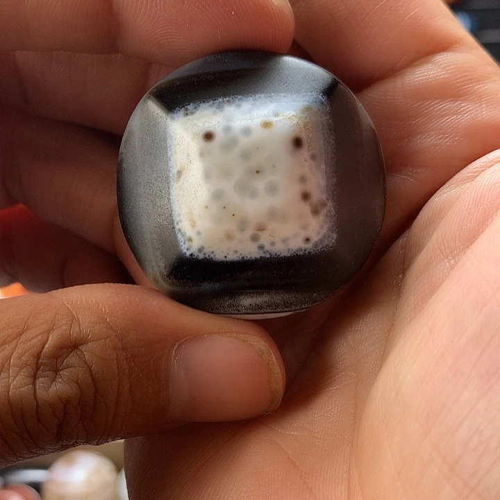 未镶嵌颈饰玛瑙/玉髓