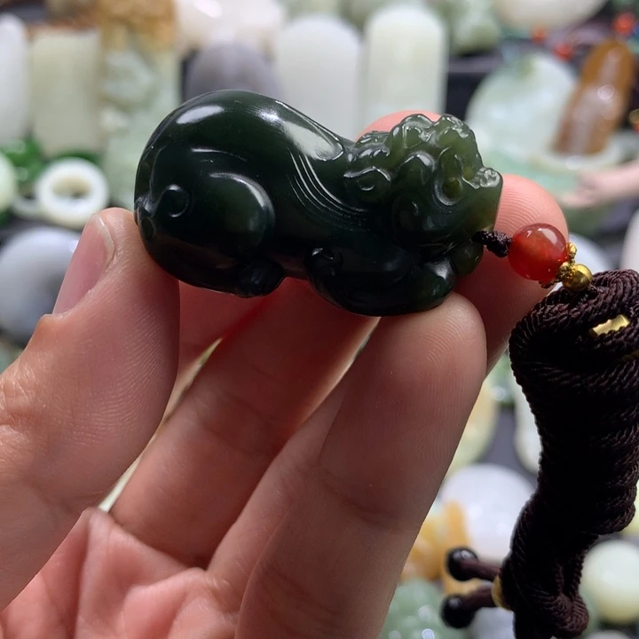 和田玉颈饰未镶嵌