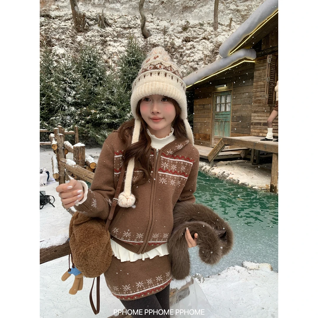 定格圣诞月 冬季复古费尔岛连帽针织开衫包臀半身裙两件套