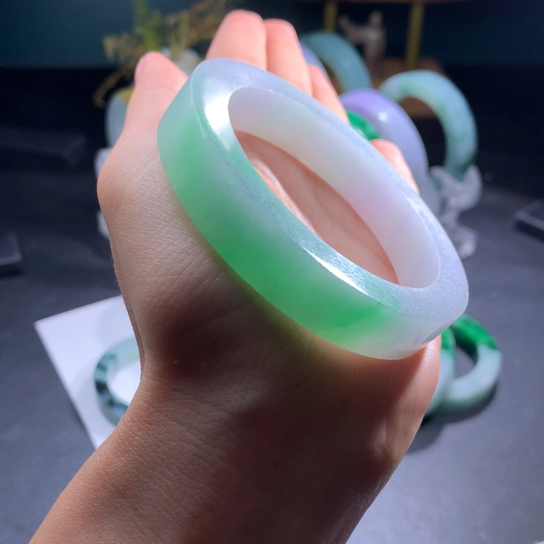 定制翡翠翡翠未镶嵌小*妹