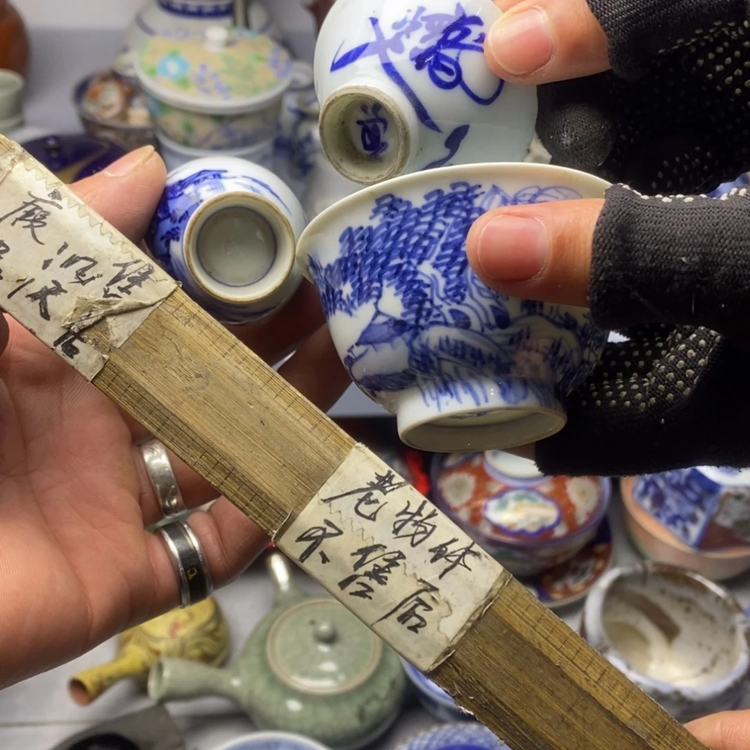瓷片凤****y你说是谁就让我们等的你呢