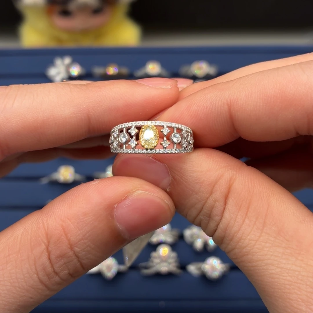 钻石戒指/指环18K金镶嵌黄钻戒指