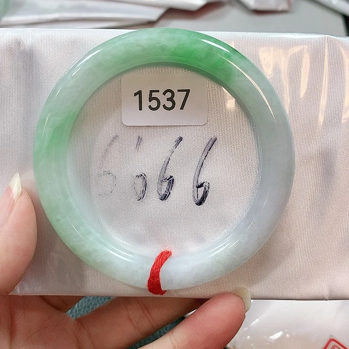 翡翠手镯未镶嵌天然翡翠手镯56