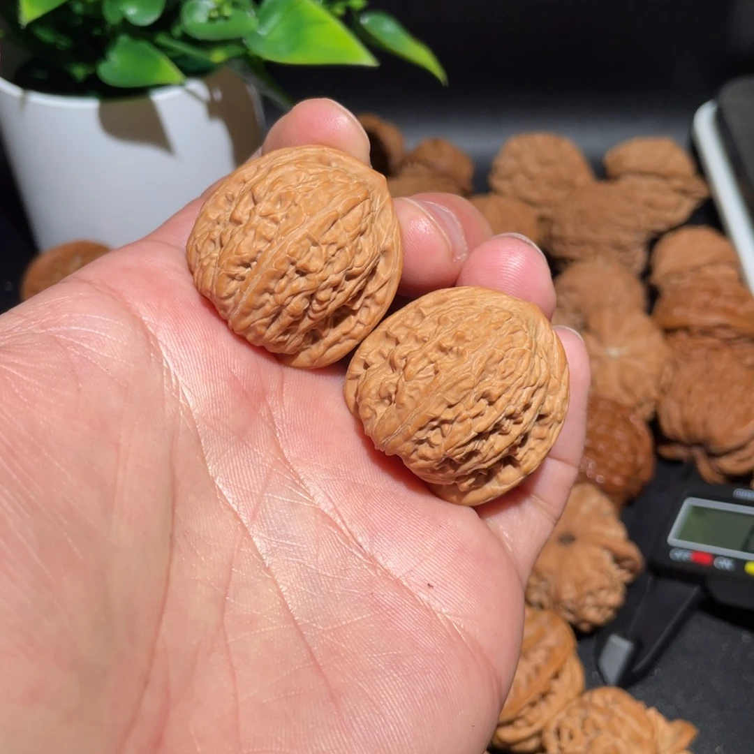文玩核桃把件黑**哥34密纹