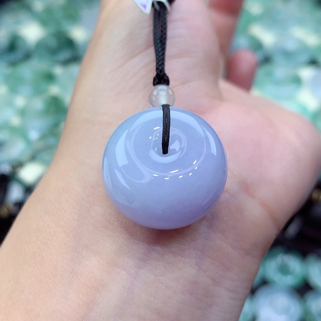 翡翠未镶嵌颈饰编号2。尺寸22.1-14.8