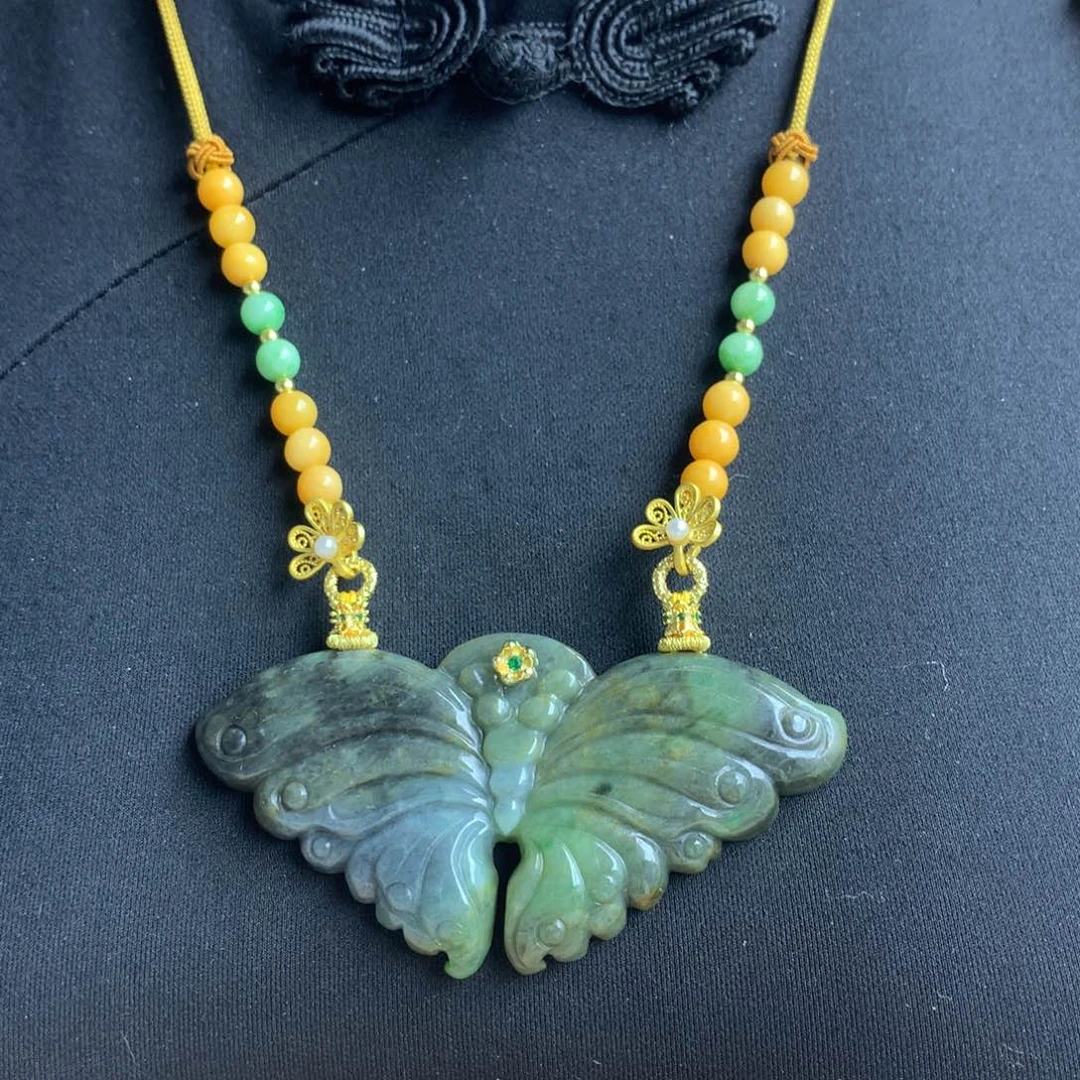翡翠颈饰未镶嵌翡翠
