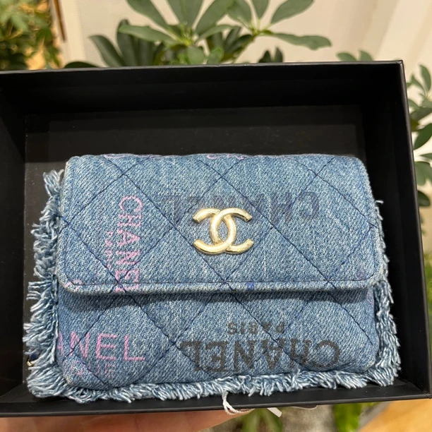 99新 Chanel/香奈儿 蓝总专场/ 丹宁涂鸦款小废包 斜挎包