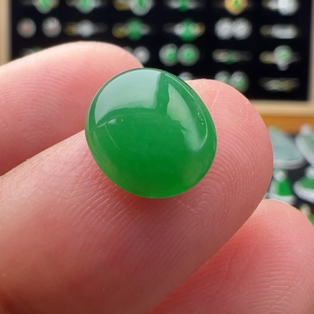 翡翠未镶嵌颈饰蛋9.7