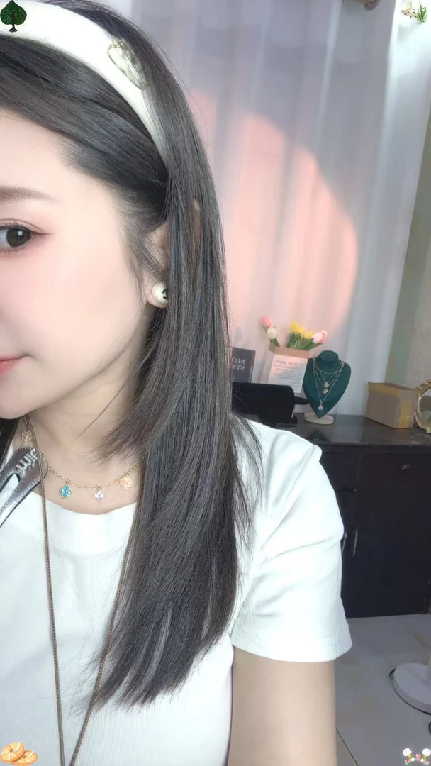 非金属亚克力耳饰 香喷喷精致奶白色耳钉