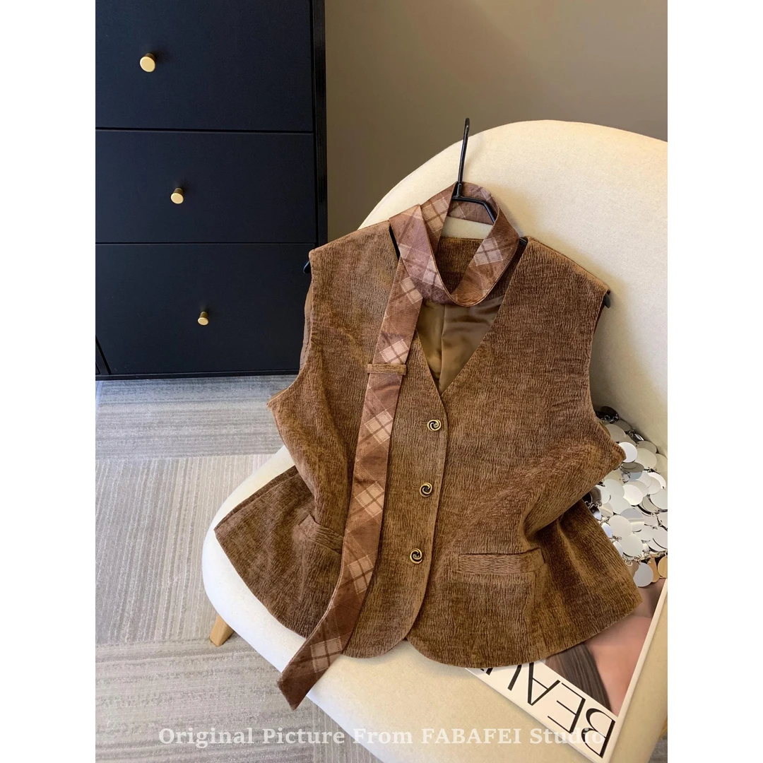 美拉德风咖色v领马甲背心女秋冬高级感西装马夹无袖挂脖飘带上衣