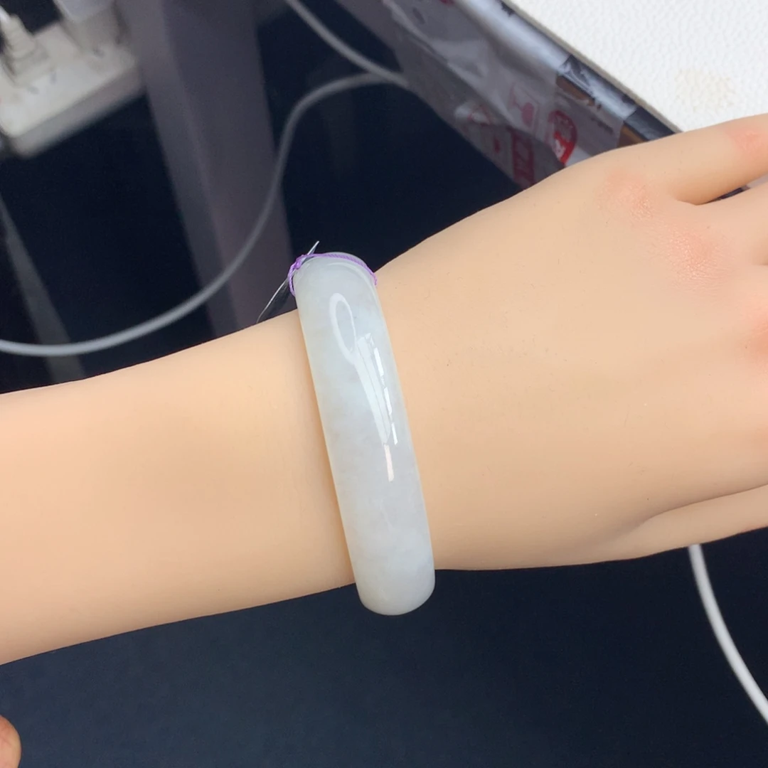 翡翠手镯未镶嵌57贵妃
