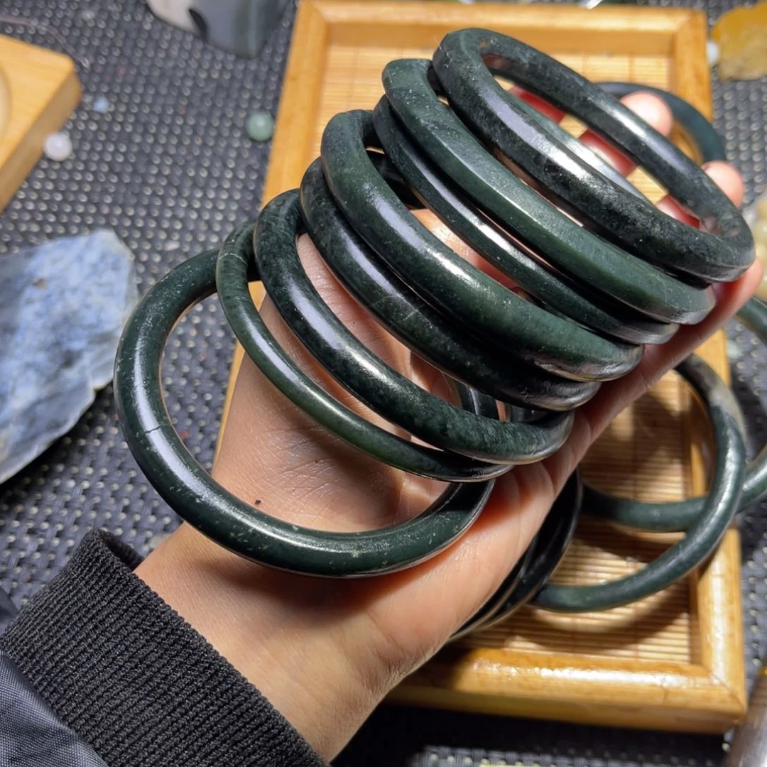 未镶嵌和田玉车挂