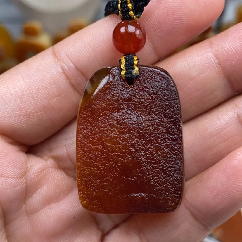 【闪购商品】琥珀颈饰未镶嵌