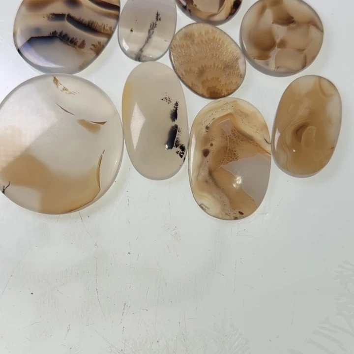 李***7玛瑙/玉髓未镶嵌珠宝半成品