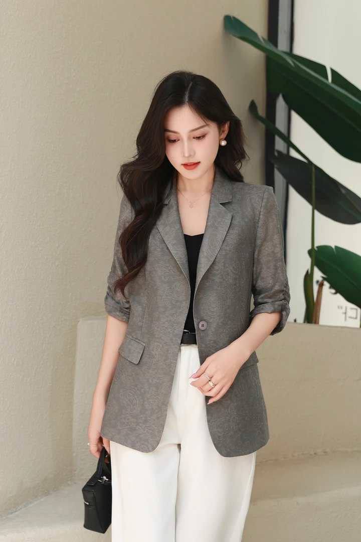 夏季莱赛尔天丝剪花烧工艺时尚百搭修身气质新款薄款休闲西装外套