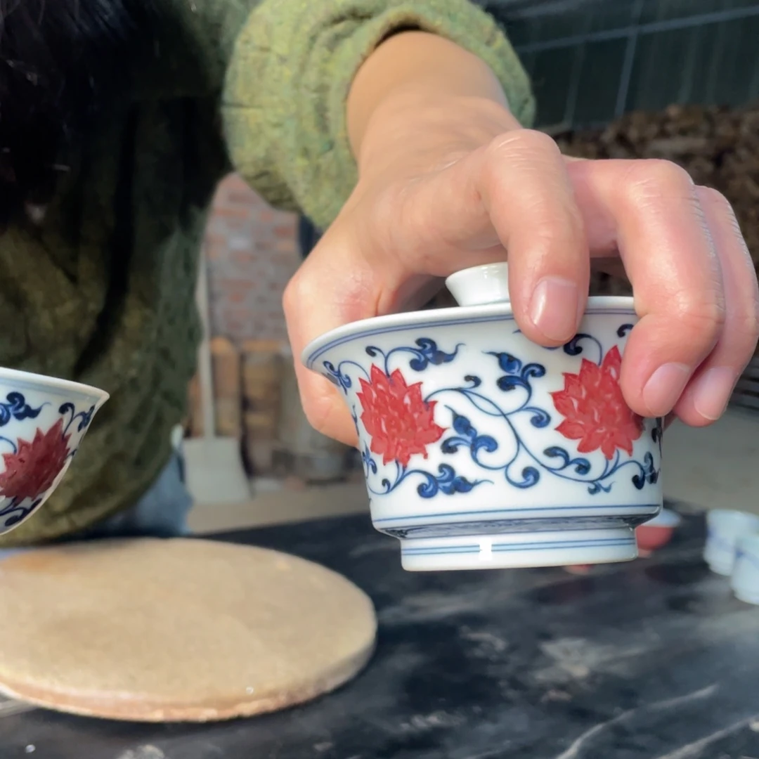 狄***脊景德镇青花釉里红主人杯