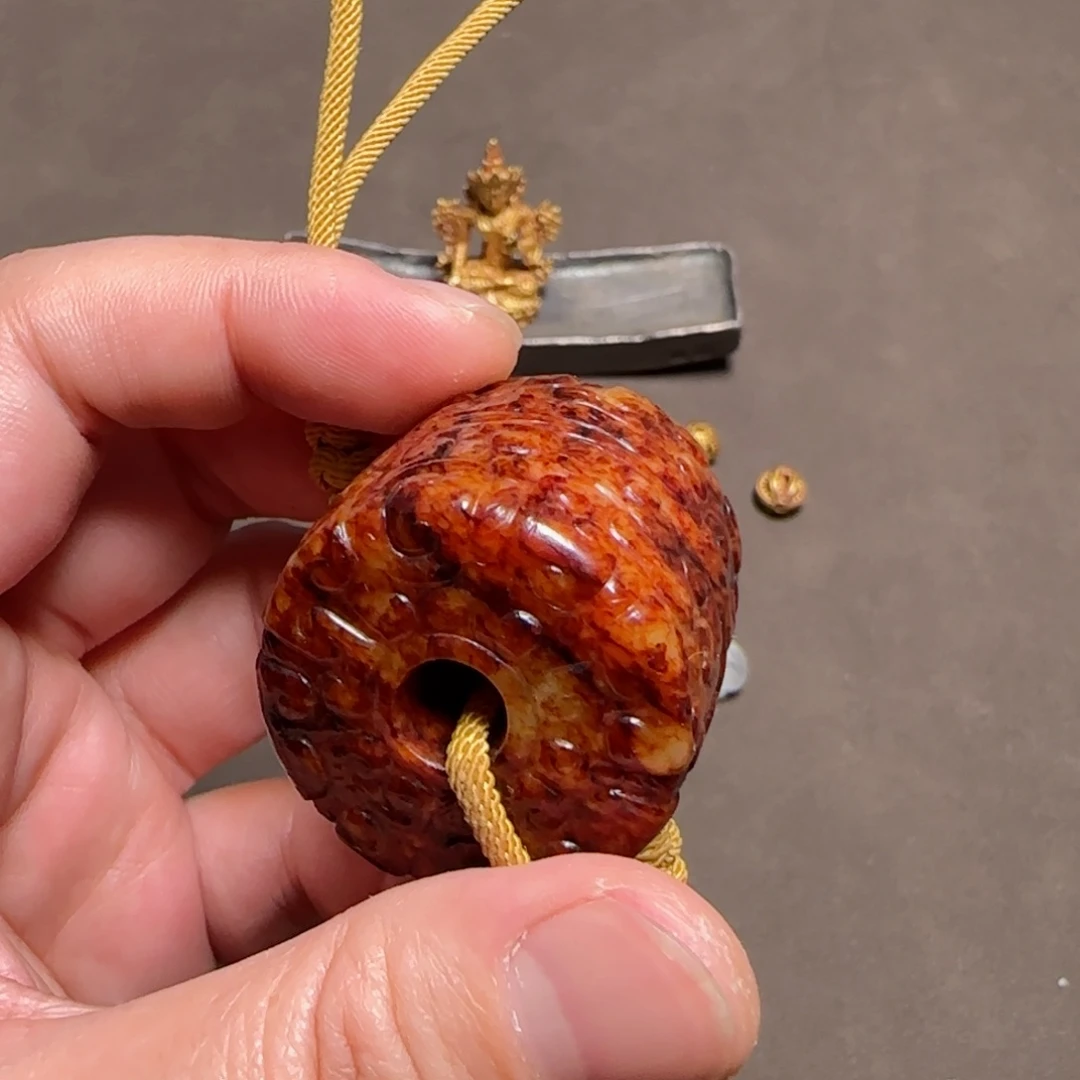和田玉颈饰未镶嵌摩*
