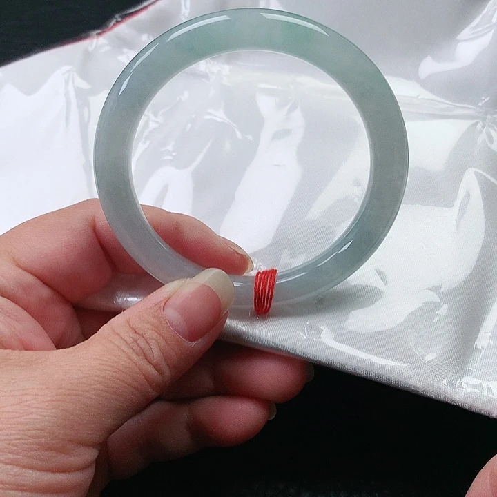 翡翠手镯未镶嵌翡翠114