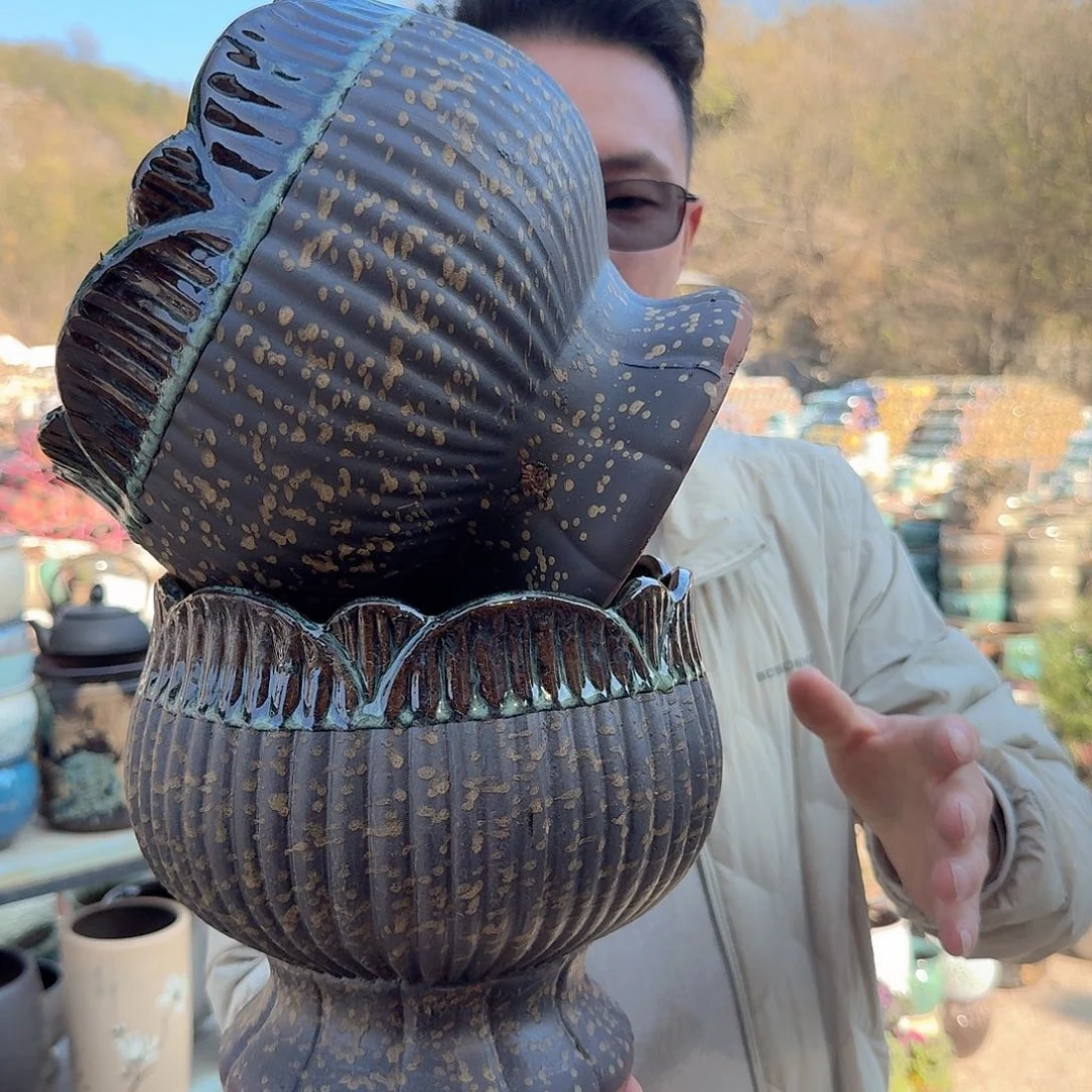 紫砂花盆口20高20（两个莲花鎏金