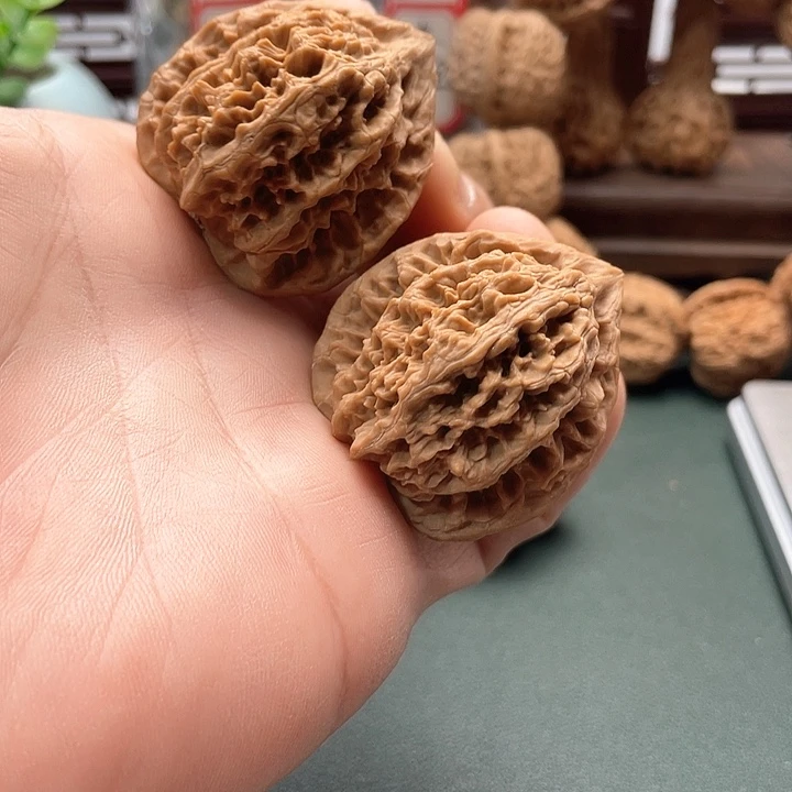 文玩核桃吊坠月*虎40龙脊