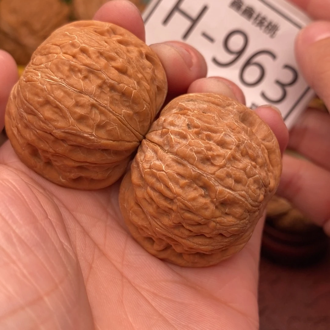 文玩核桃把件铁锤38