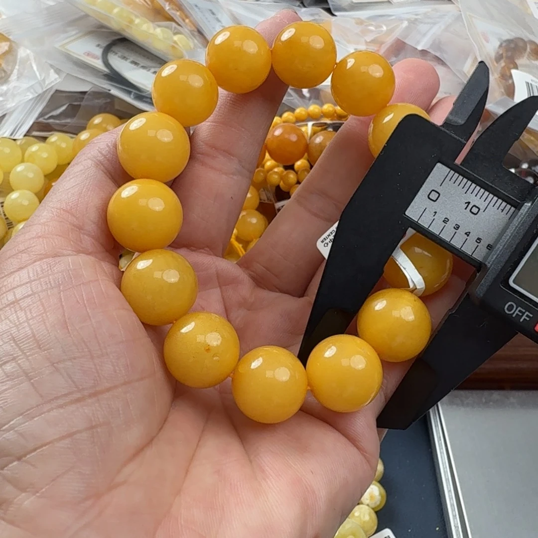 未镶嵌琥珀珠宝奇石