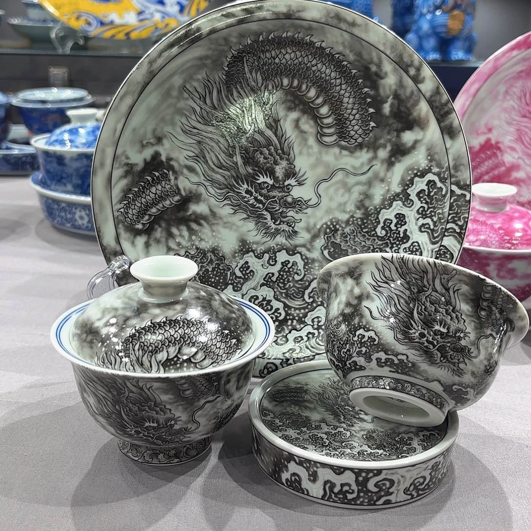 瓷片景德镇瓷器精品陈列