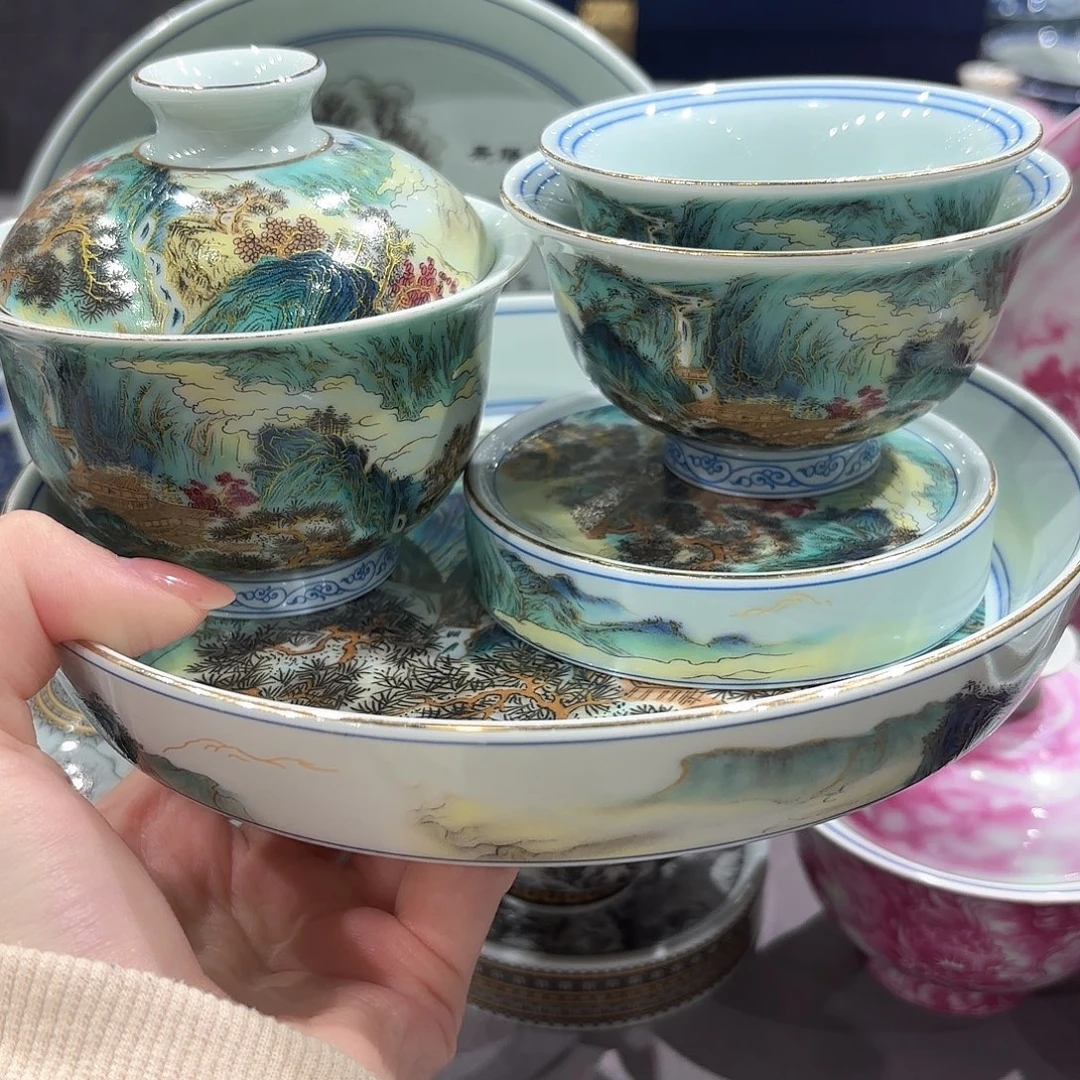 瓷片景德镇瓷器精品陈列