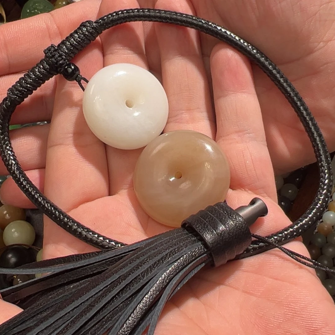 未镶嵌和田玉把件定制款