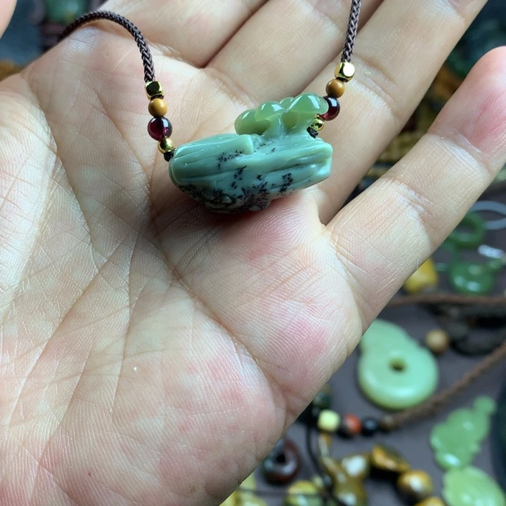 岫岩河磨玉（透闪石质玉）未镶嵌吊坠(赠链)