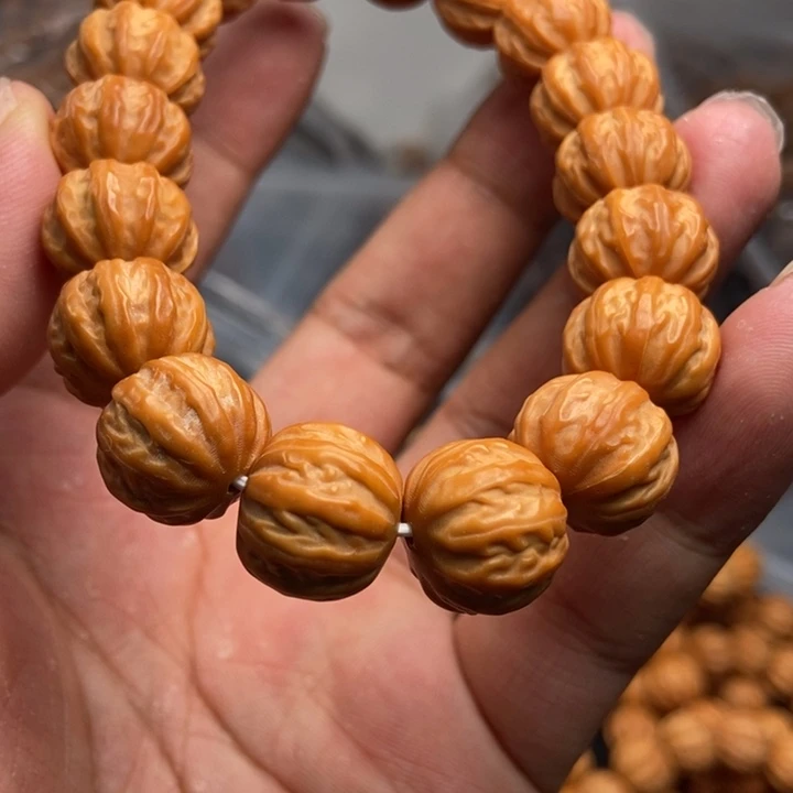 猴头核桃吊坠文玩手串